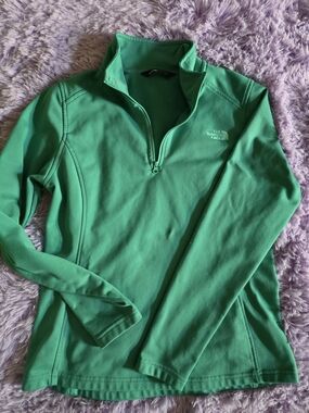 The North Face Women's Emerald Green Half-Zip Pullover